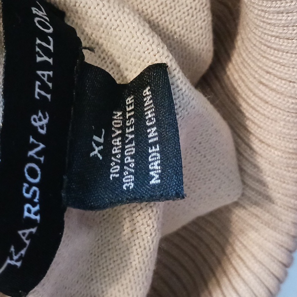 Sweater - Picture 8 of 8